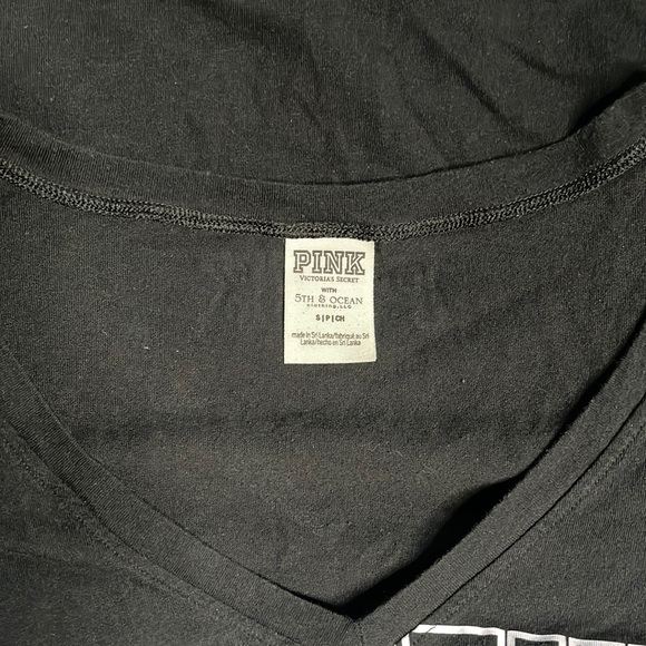 PINK VS Hawkeyes V-neck - Picture 4 of 4